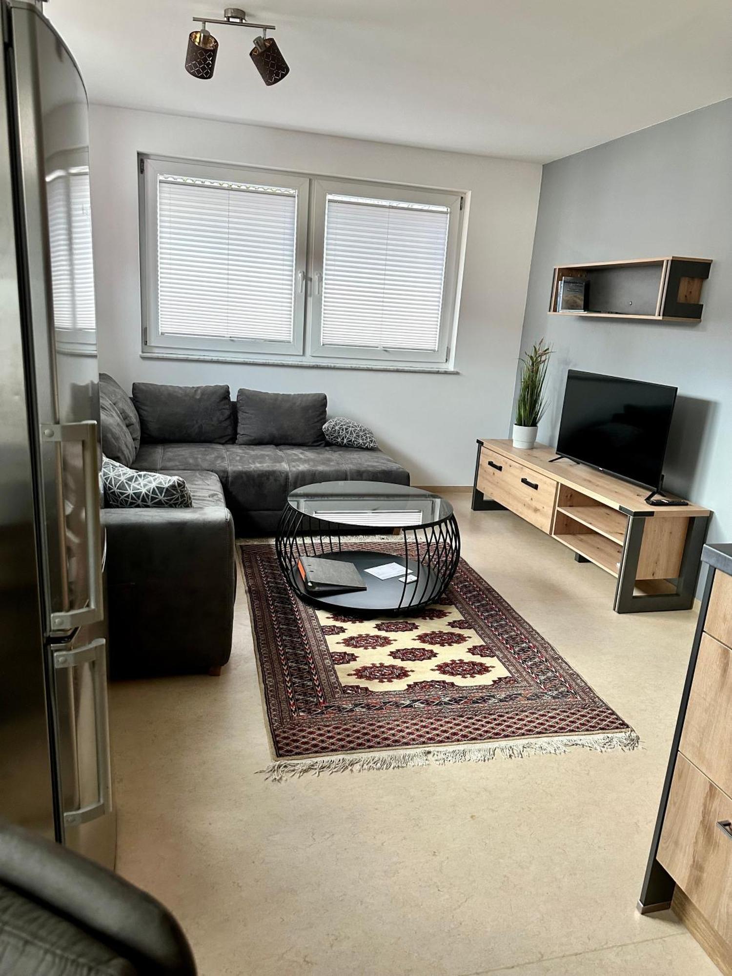 Gaeste-Appartement-Kirsammer Eningen unter Achalm Экстерьер фото