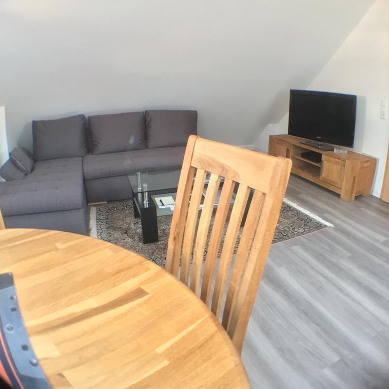 Gaeste-Appartement-Kirsammer Eningen unter Achalm Экстерьер фото